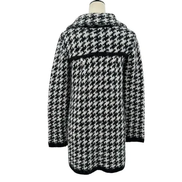 Carducci Black & White Houndstooth Wool & Mohair Blend Knit Cardigan Sweater - Picture 3 of 12